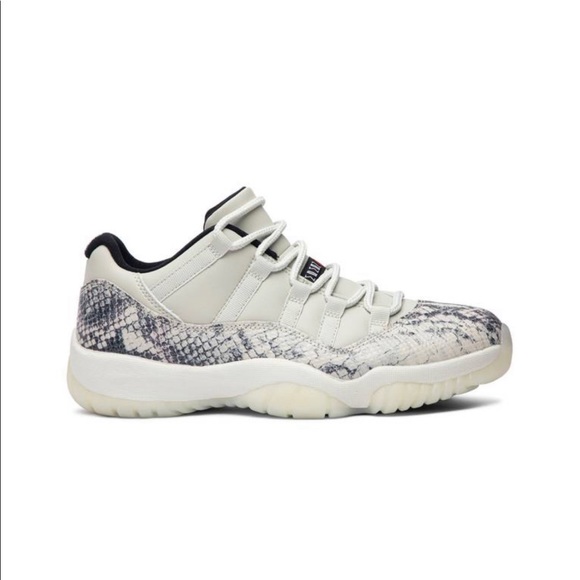 Jordan 11 retro lows snake skin - Picture 3 of 3